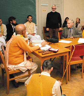 Why don’t we feed the Driver Petrol? [A 1976 Press Interview With Srila Prabhupada]
