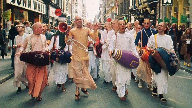 Ecstatic-Hare-Krishna-Sankirtan-Chanting-of-Hare-Krishna-in-Germany-1974-620x350.jpg