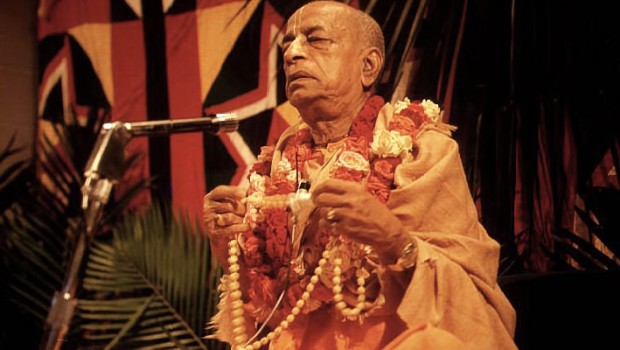 ART OF KRISHNA - Simply by chanting the holy name of Krishna one can  obtain freedom from material existence. Indeed, simply by chanting the Hare  Krishna mantra one will be able to