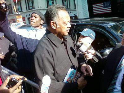 Jesse Jackson gets Prabhupada's Bhagavad-gita As It Is